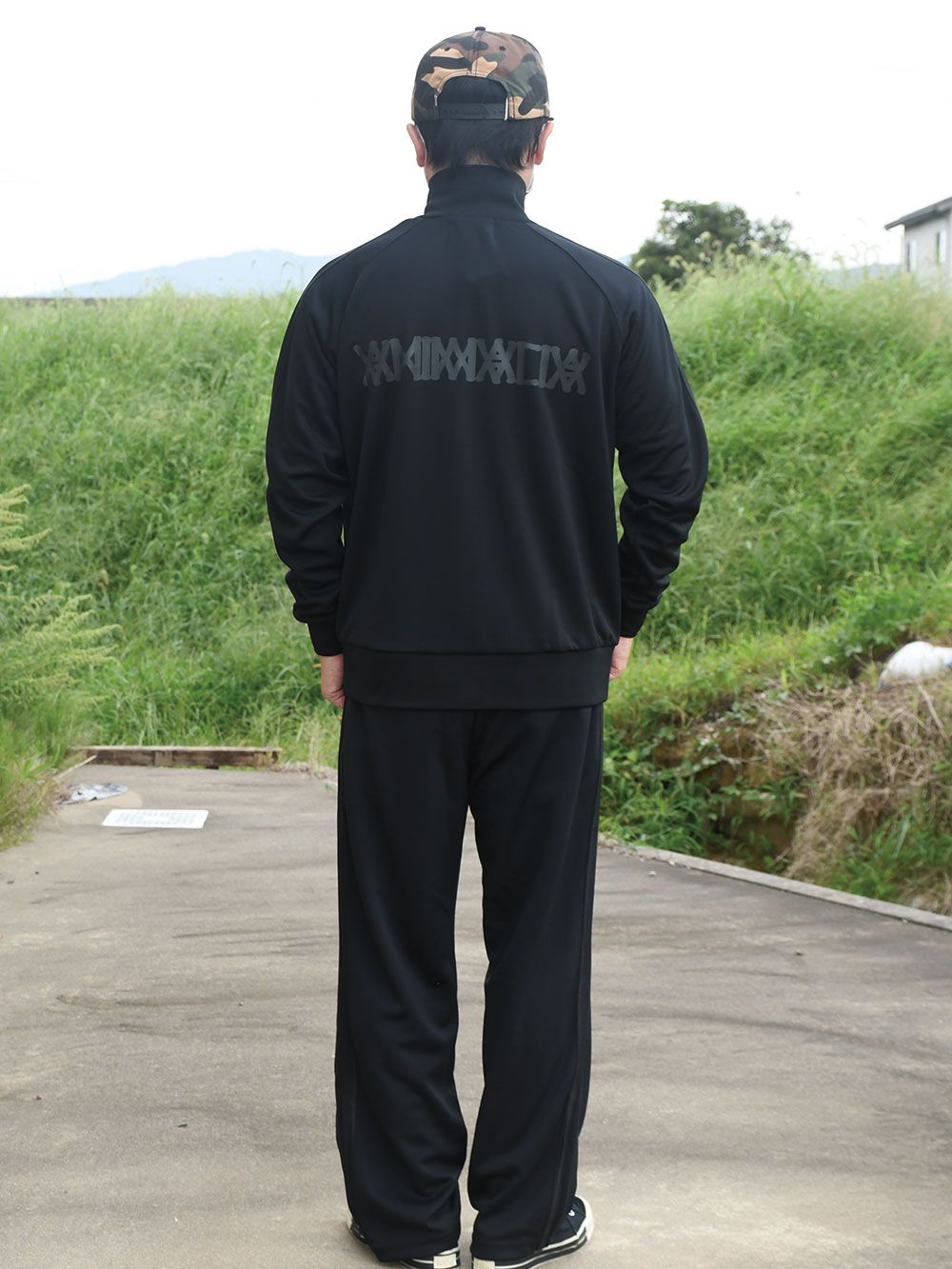 TRACK-PANTS