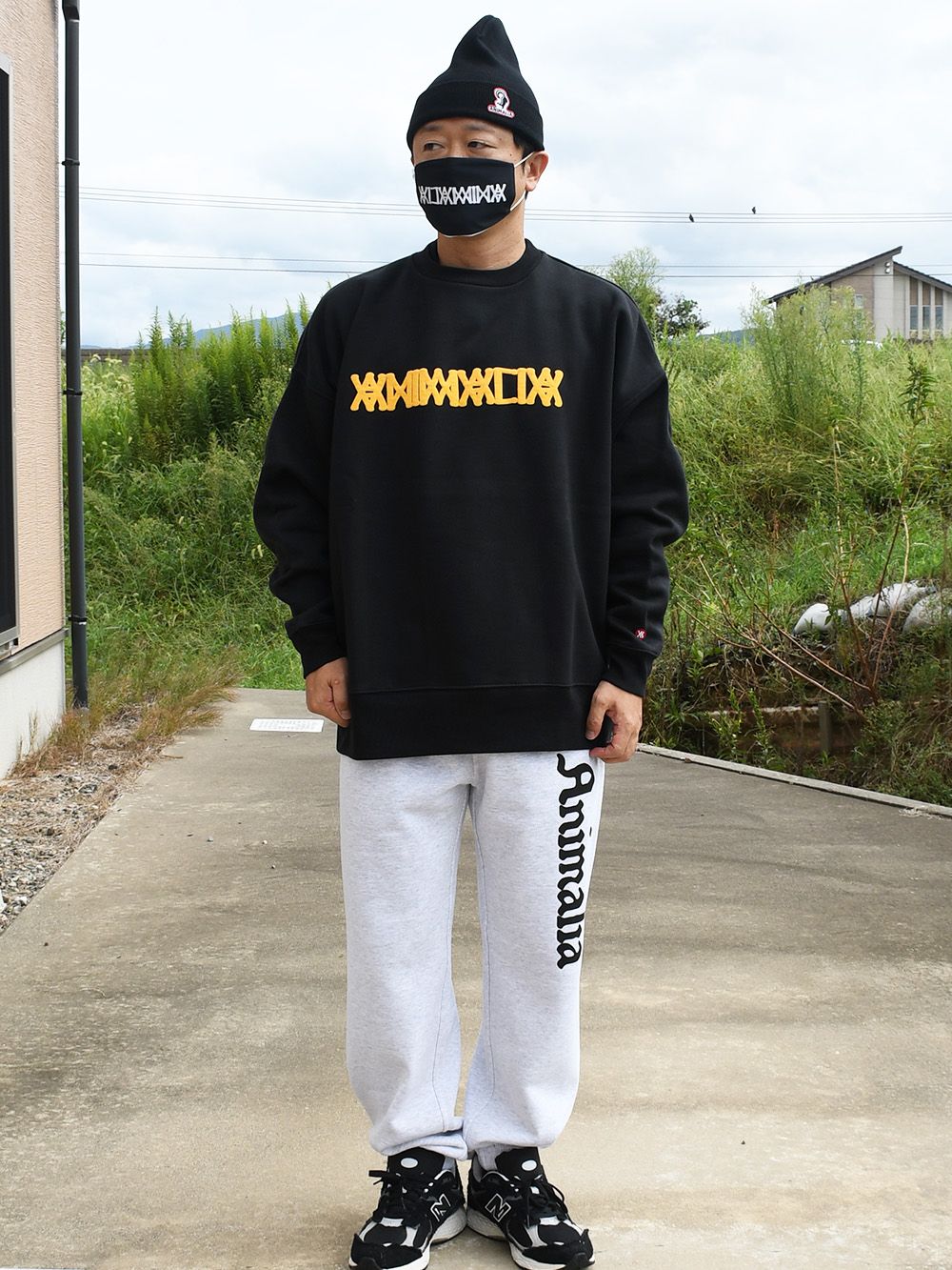 BIG SILHOUETTE CREW NECK- Foaming Logo