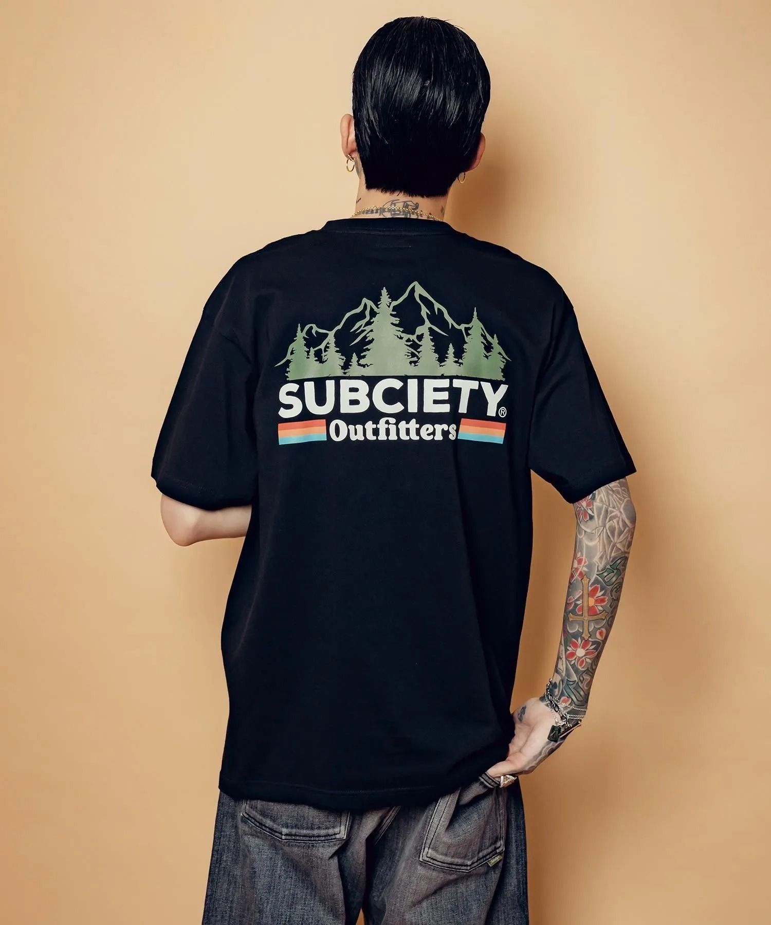 Outfitters tee