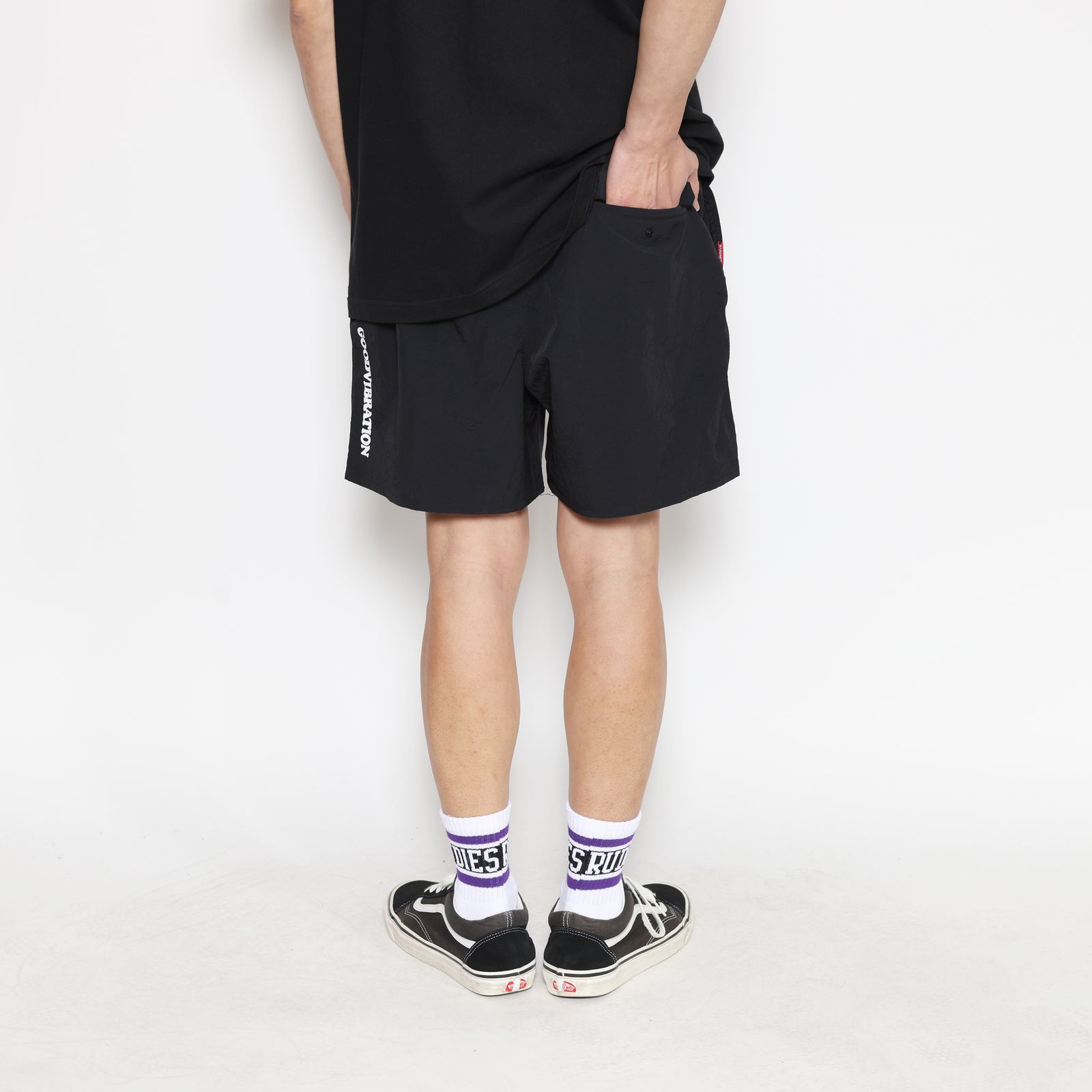 CURVY NYLON-SHORTS