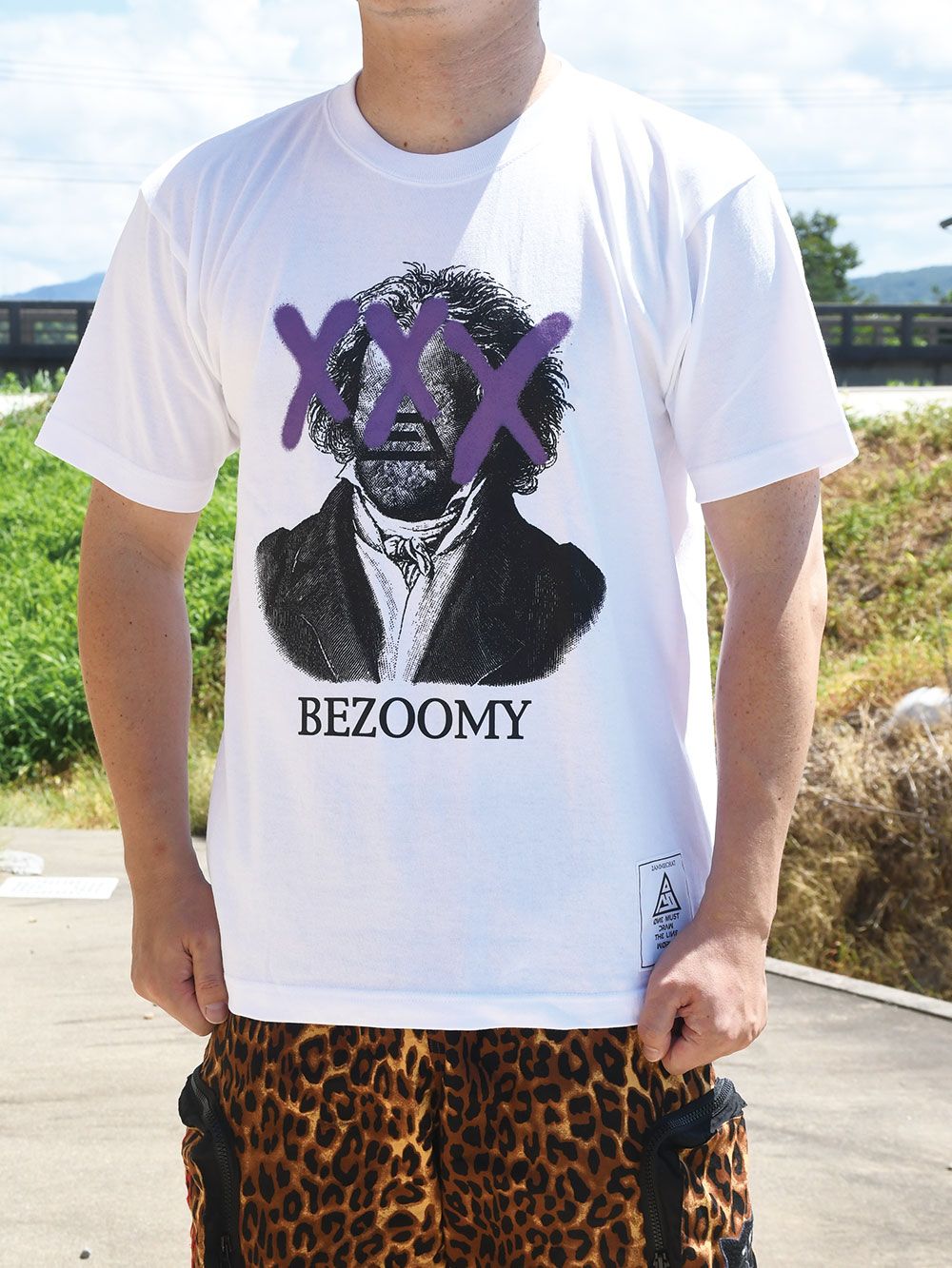 "XXX"