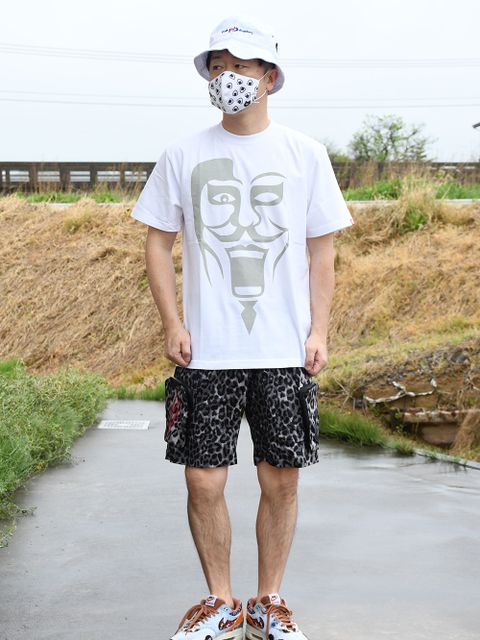 謎なグラフィックに引き込まれる・・