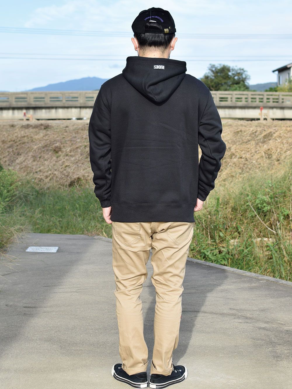 SLICK HOOD-SWEAT