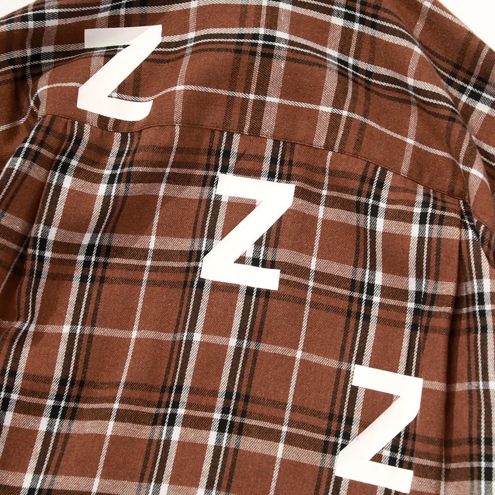 ポケットで寝るシャツ