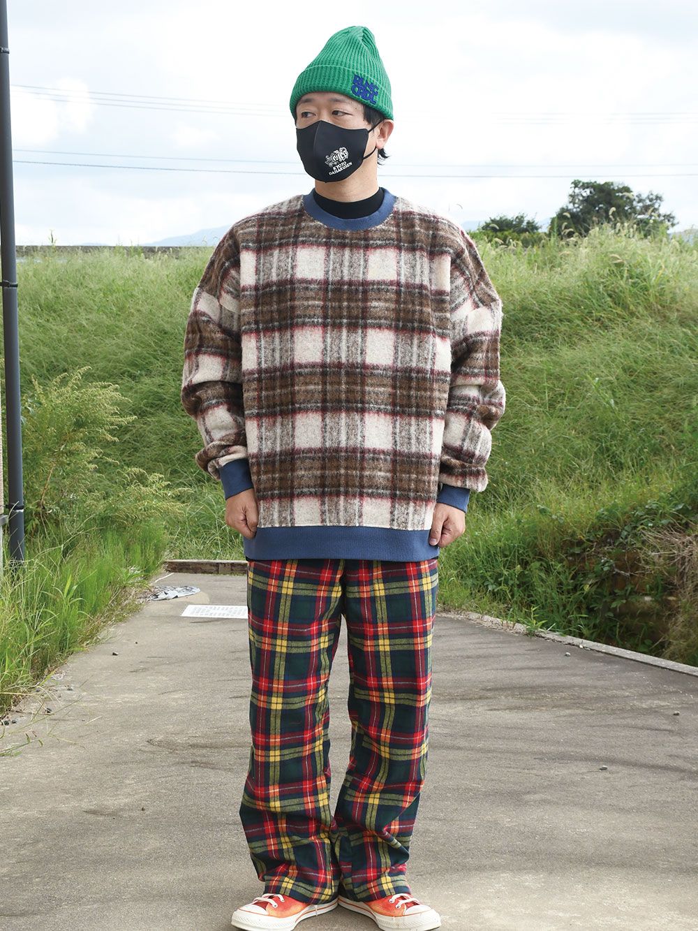 FLUFFY-CREWNECK