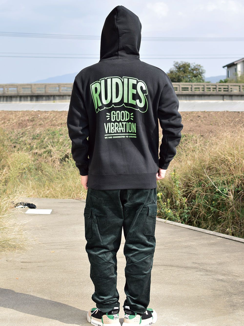 GOOD VIBRATION HOOD-SWEAT