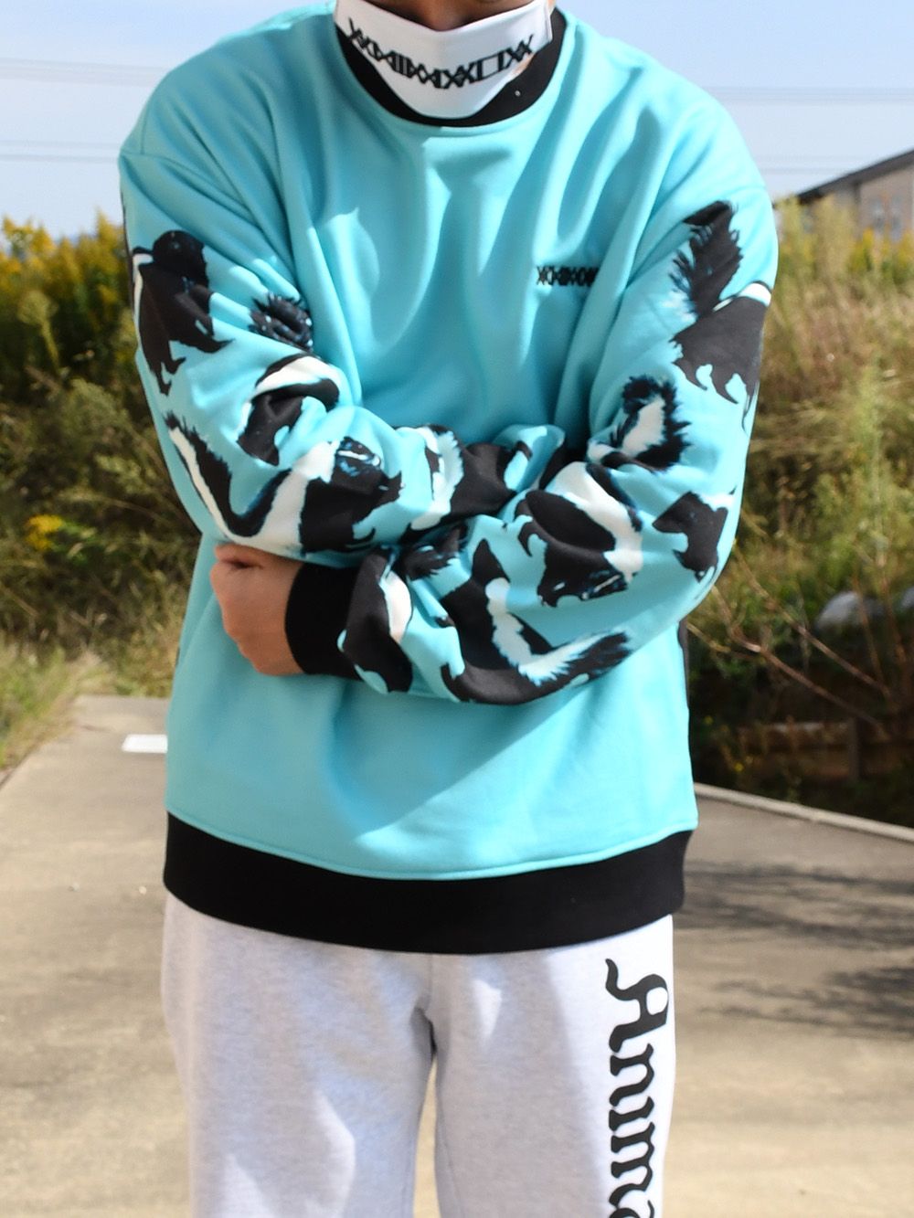 PATTERNED ALL OVER CREW - Skunks