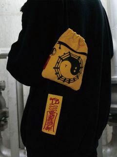 雷々 KUNG FU 巾着