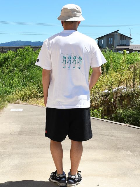 シュールでホラーな世界観が夏にピッタリです！