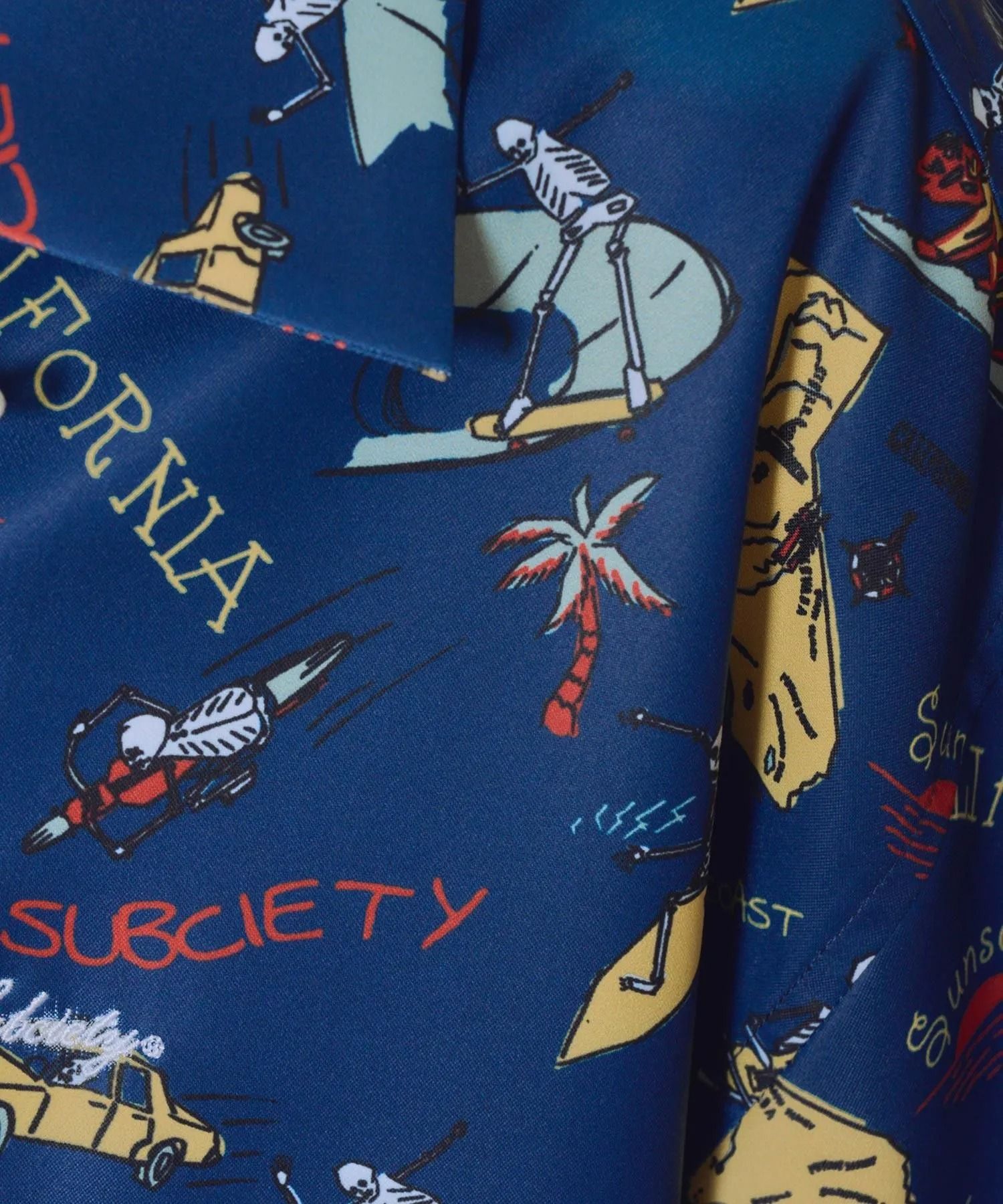 Essential open collar shirt