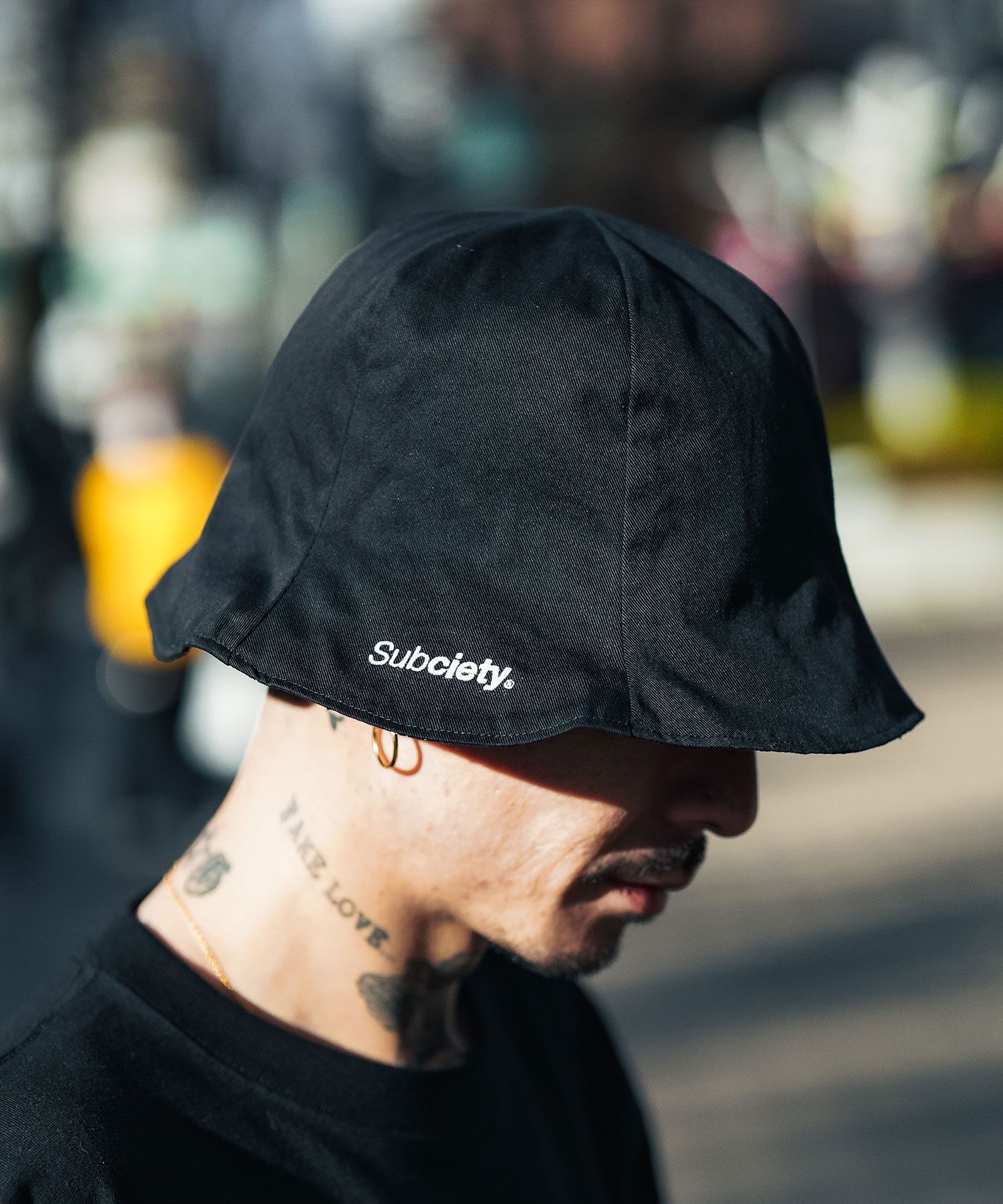 REVERSIBLE TULIP-HAT