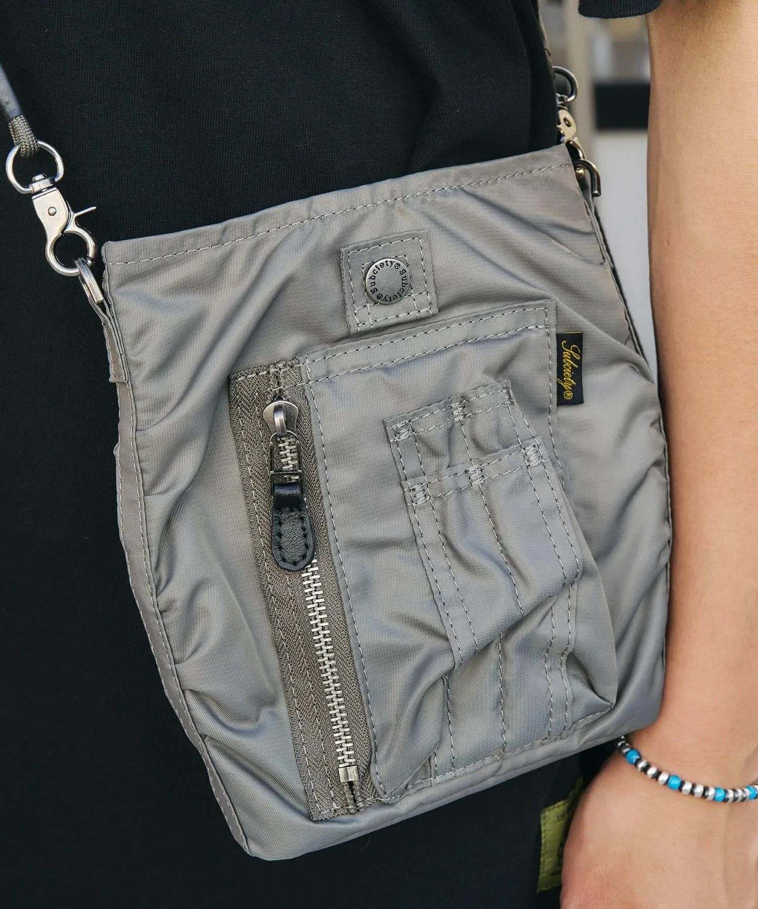 MA-1 shoulder pouch