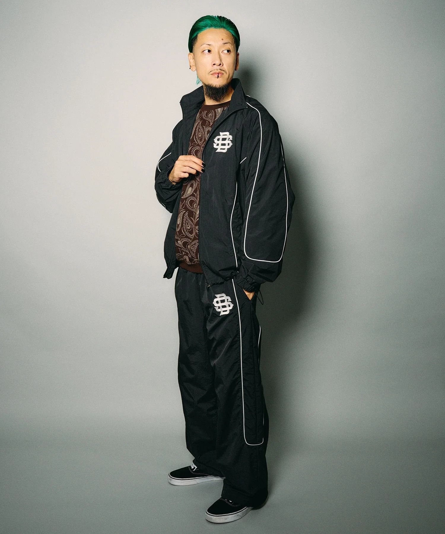 Reflective piping nylon jkt