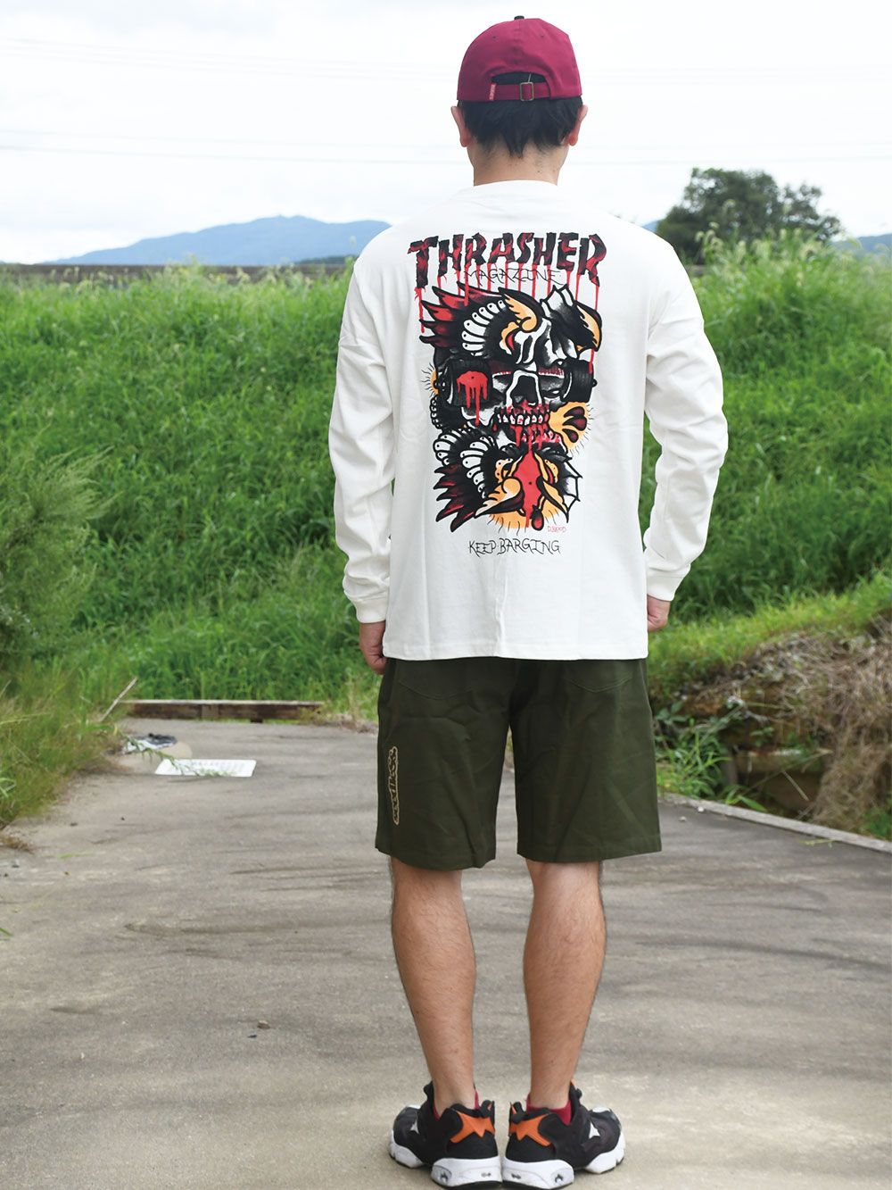 KEEP BARGING L/S-T