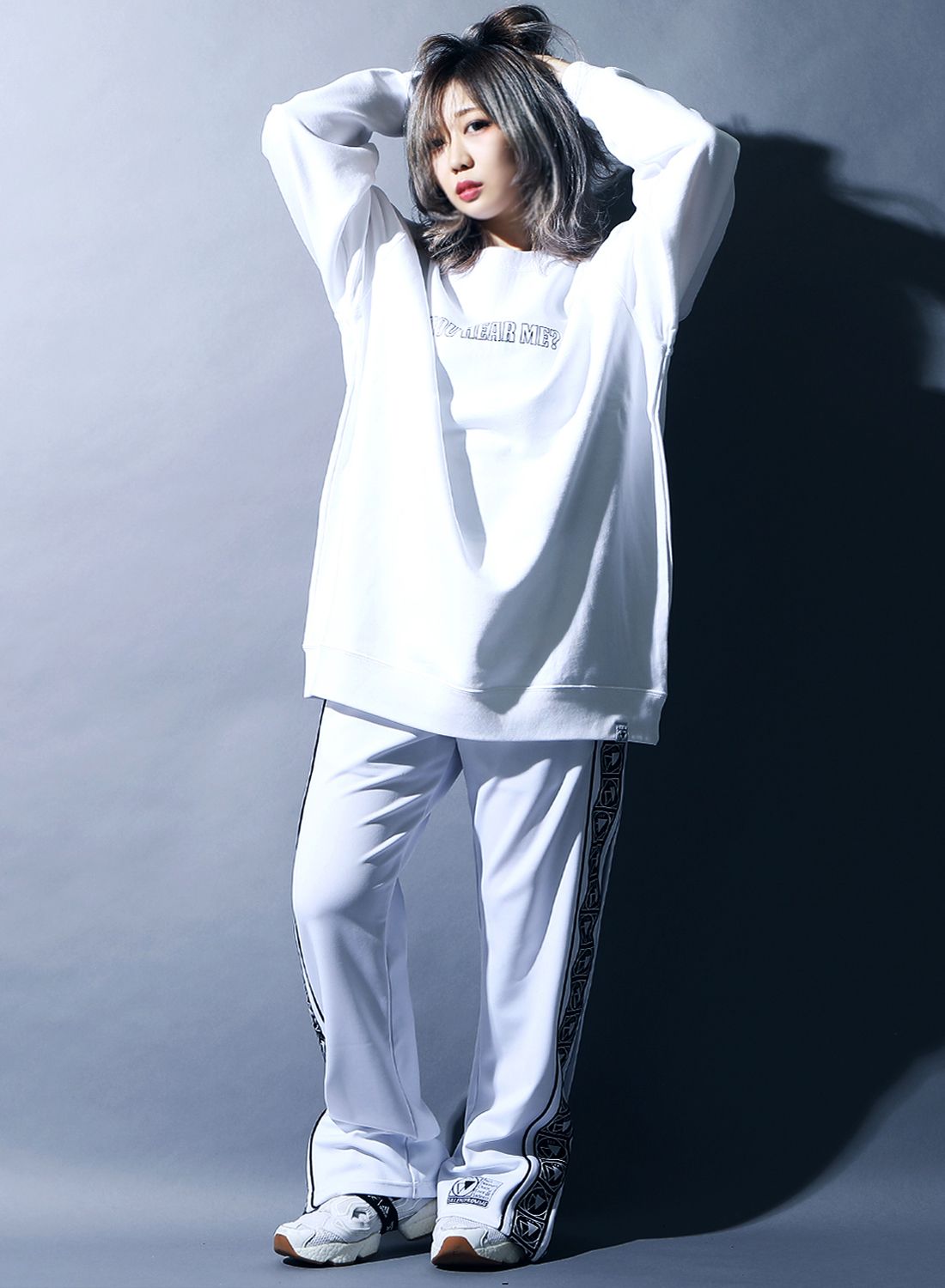 WORDS -Crew Sweat-