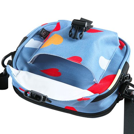 RC x KiU SQUARE POUCH