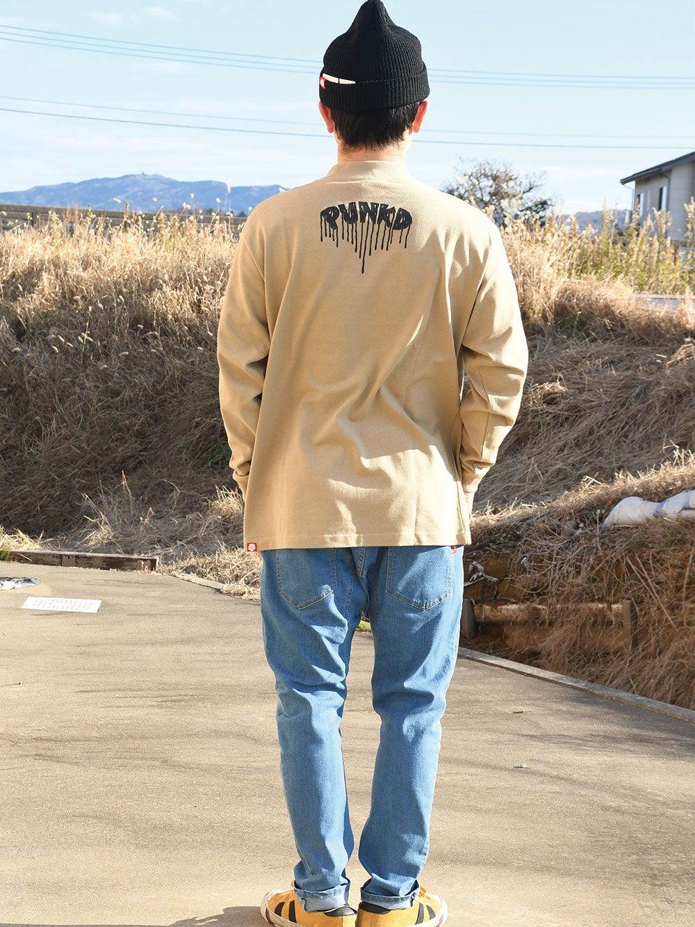 ガイコツさんモックネックロンTEE