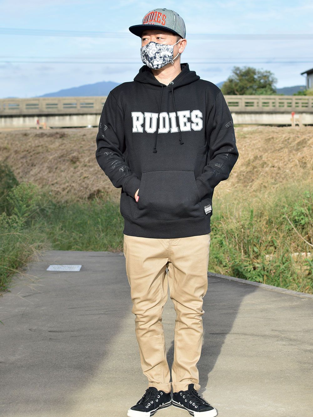 COLLEGE HOOD-SWEAT