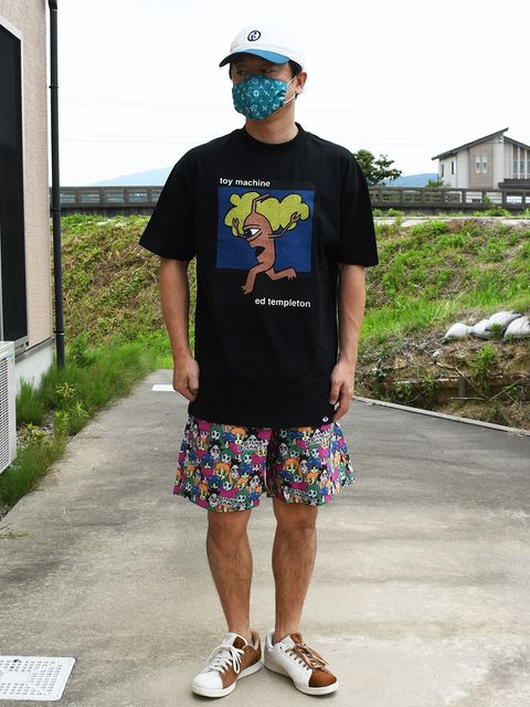 ヘビーオンスにシュールなアートワーク！