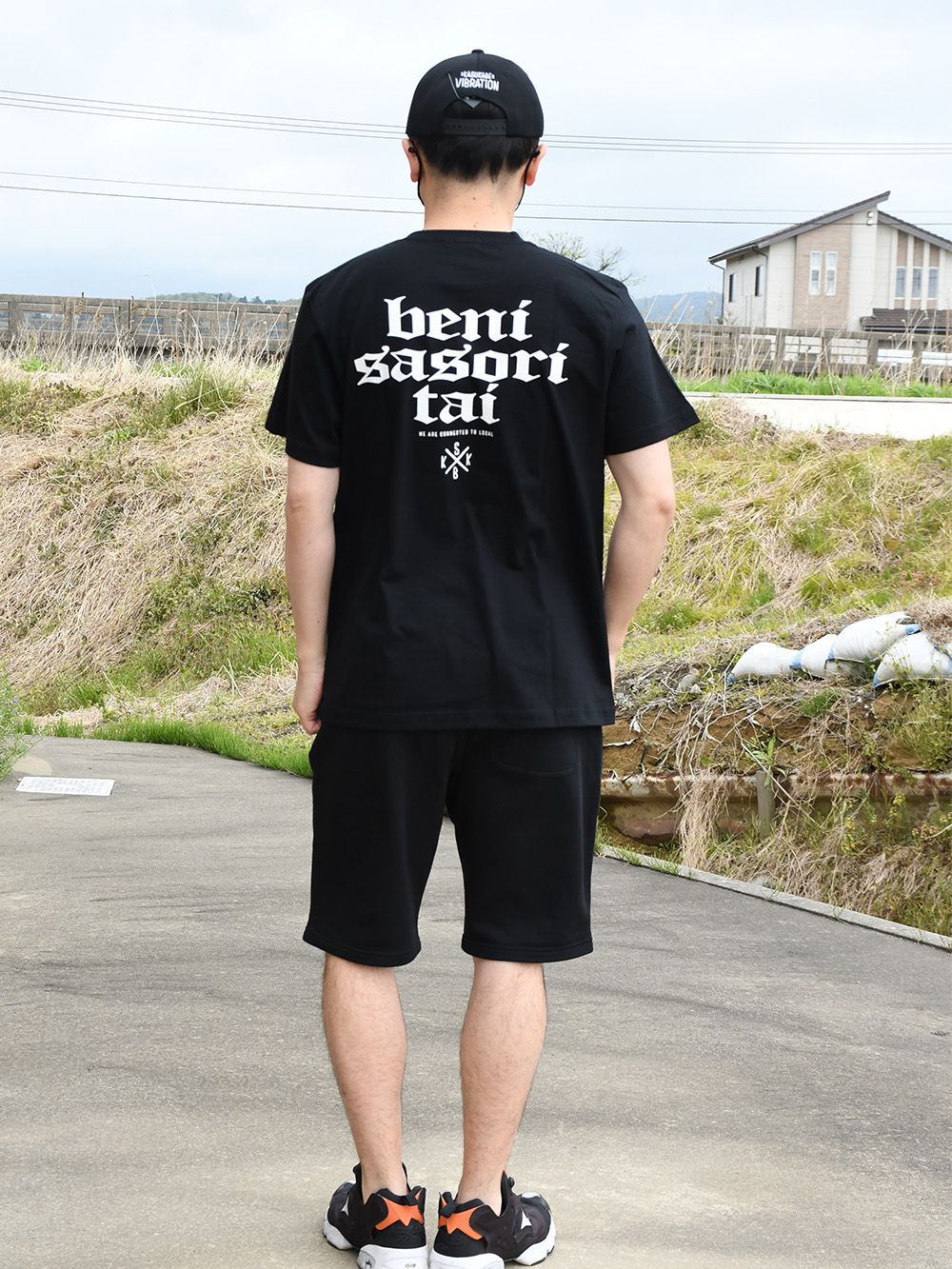 RUDIE'SxCRAYON SHINCHAN BENISASORITAI TEE