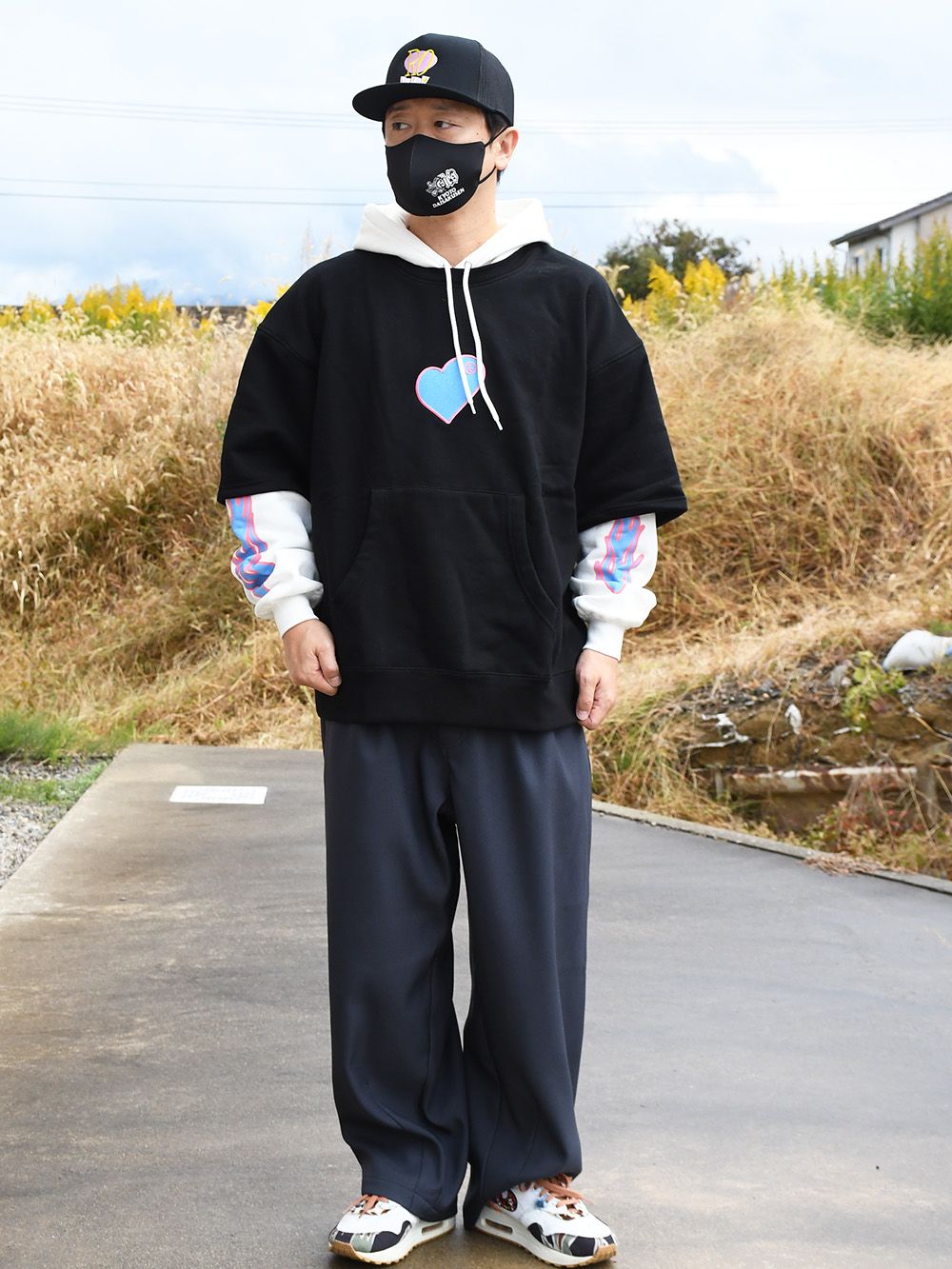 TUCK WIDE-PANTS
