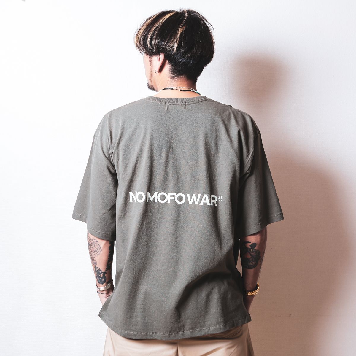 O/E Big silhouette Tee S/S - NO MOFO WAR