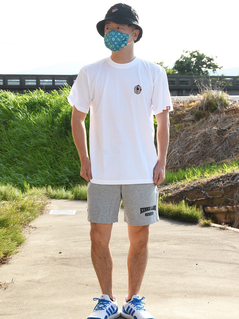 クセ強赤ちゃんTEE
