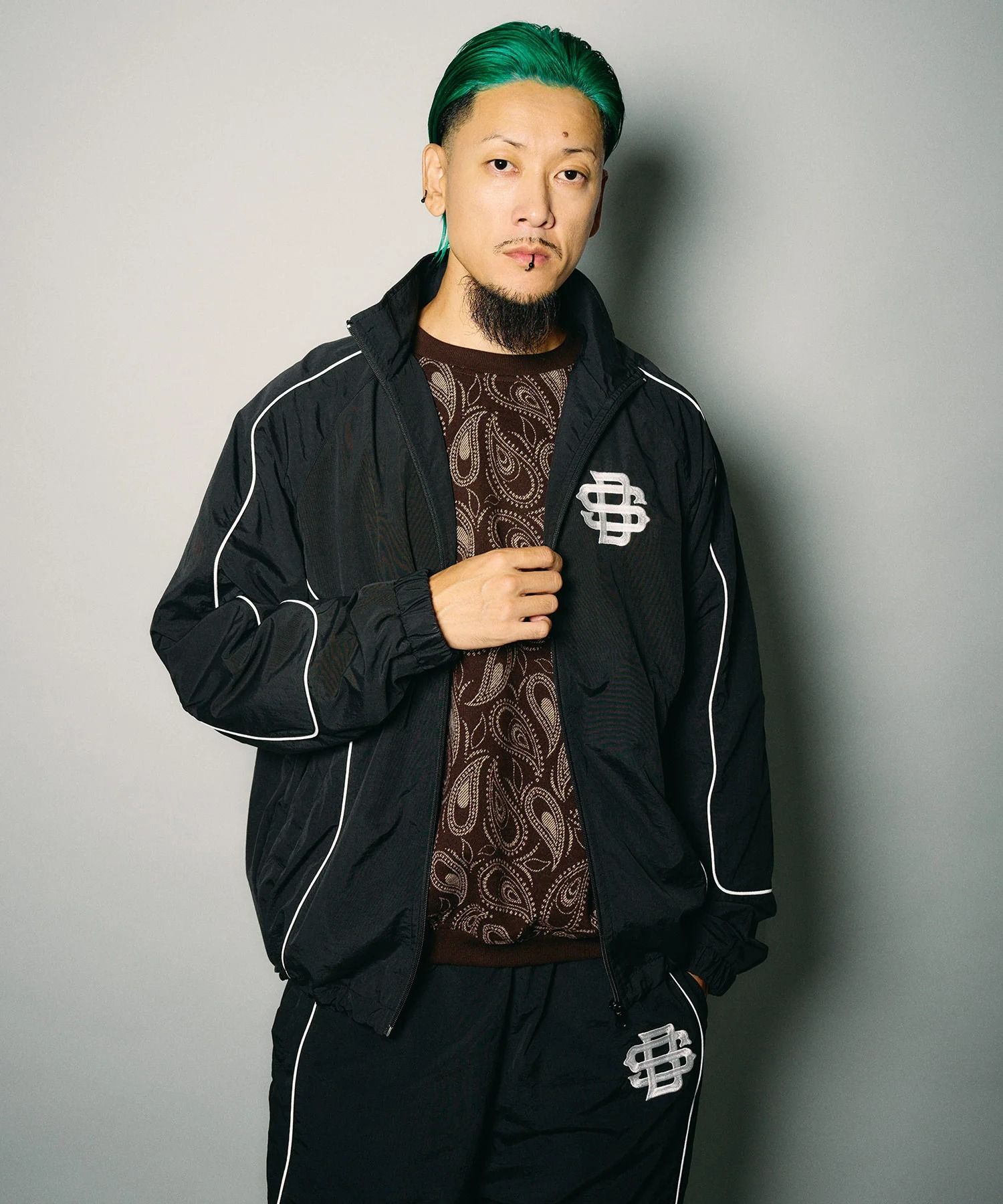 Reflective piping nylon jkt