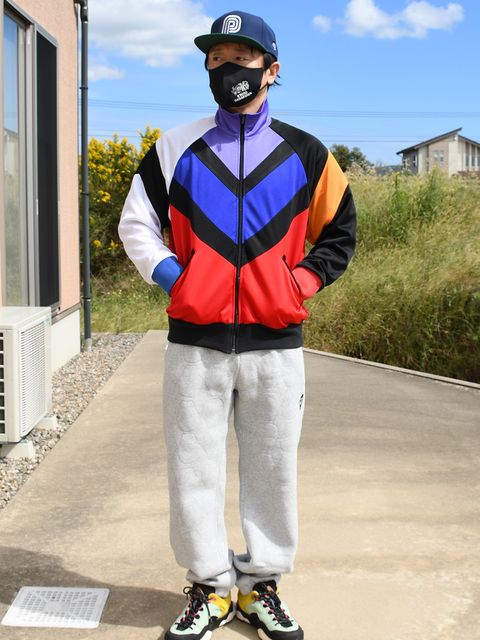 やっぱりジャージはタイトで派手めが好き！