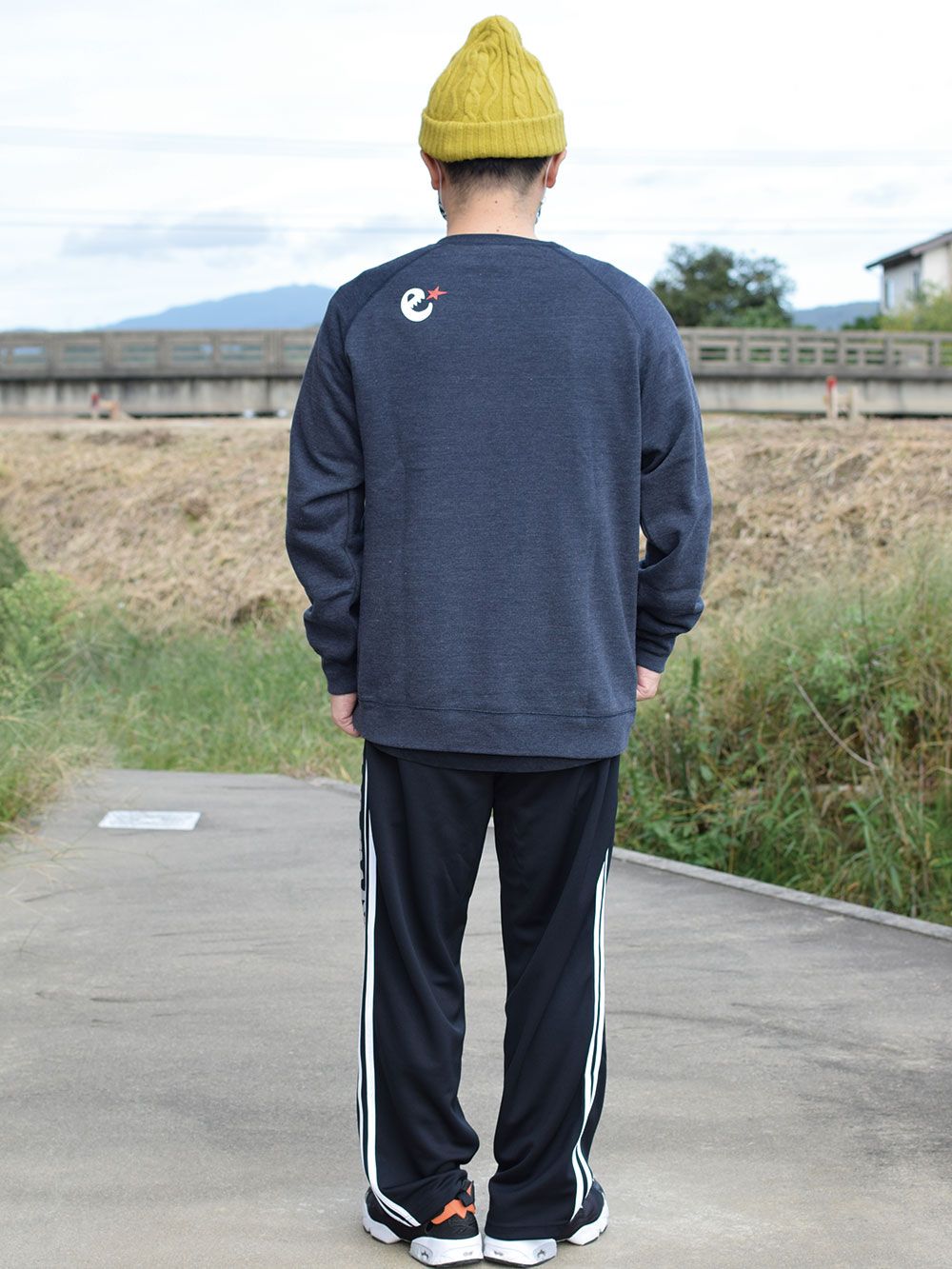 range logo raglan crew sweat 2