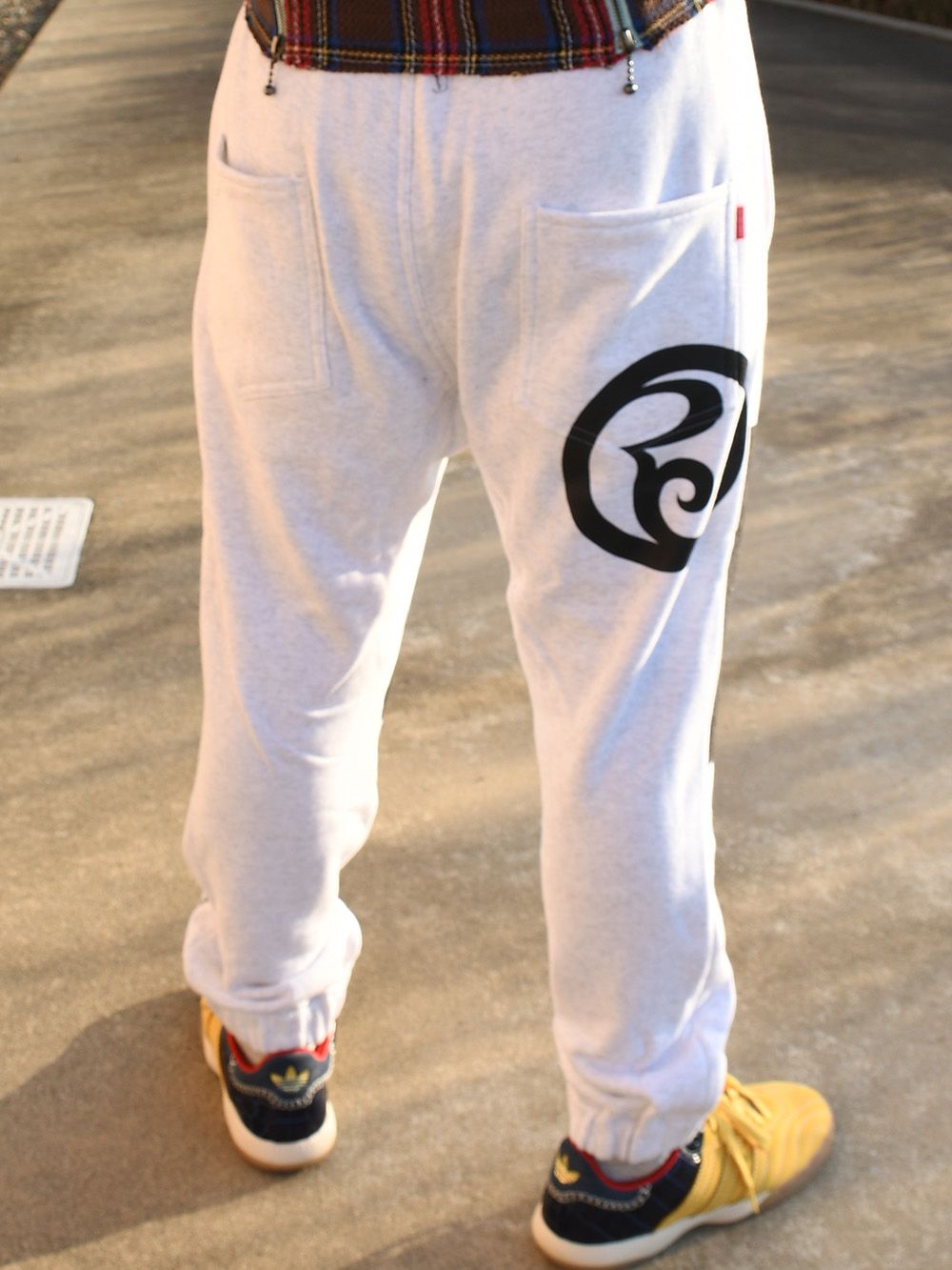 ROLLING CRADLE - PATCHES SWEAT-PANTS | DOLL