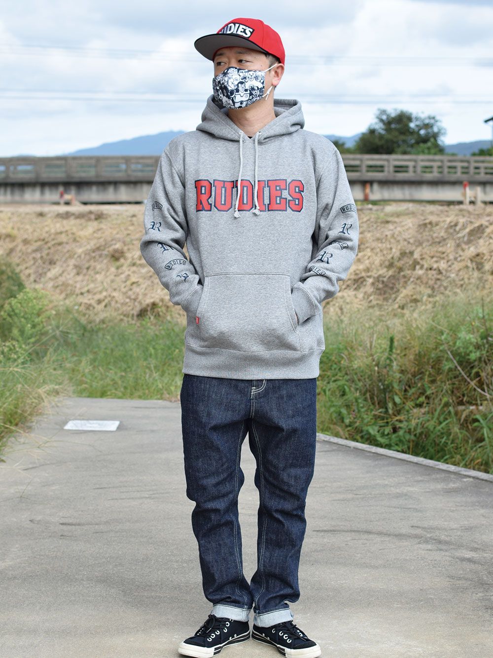 COLLEGE HOOD-SWEAT