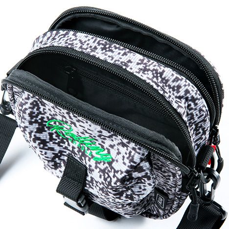RC x KiU SQUARE POUCH
