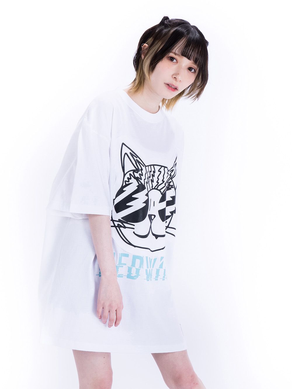 Vacation Cat Big Silhouette T-Shirt
