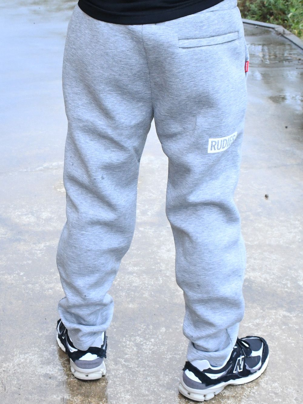 CURVY SWEAT-PANTS