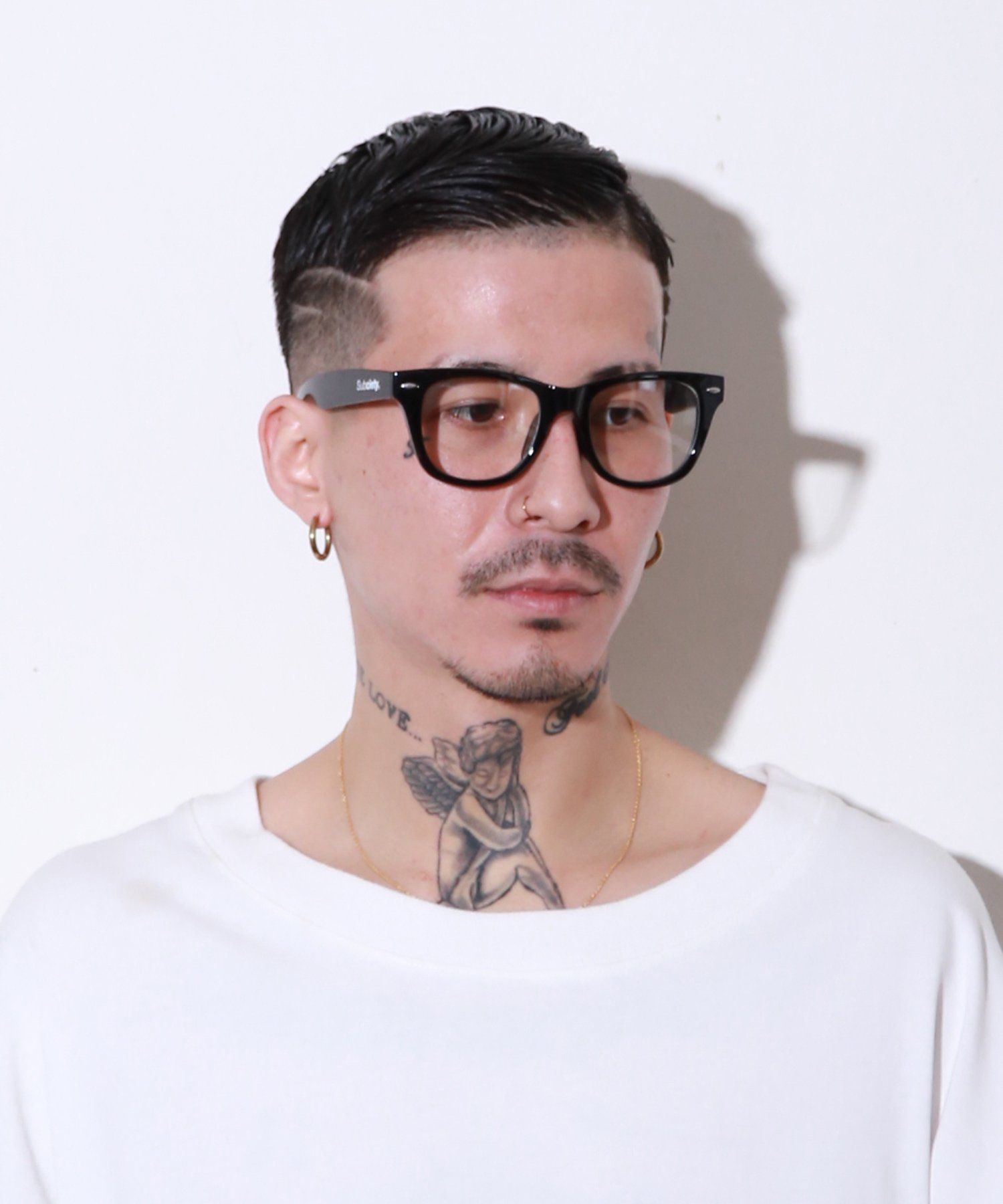 SUNGLASS-