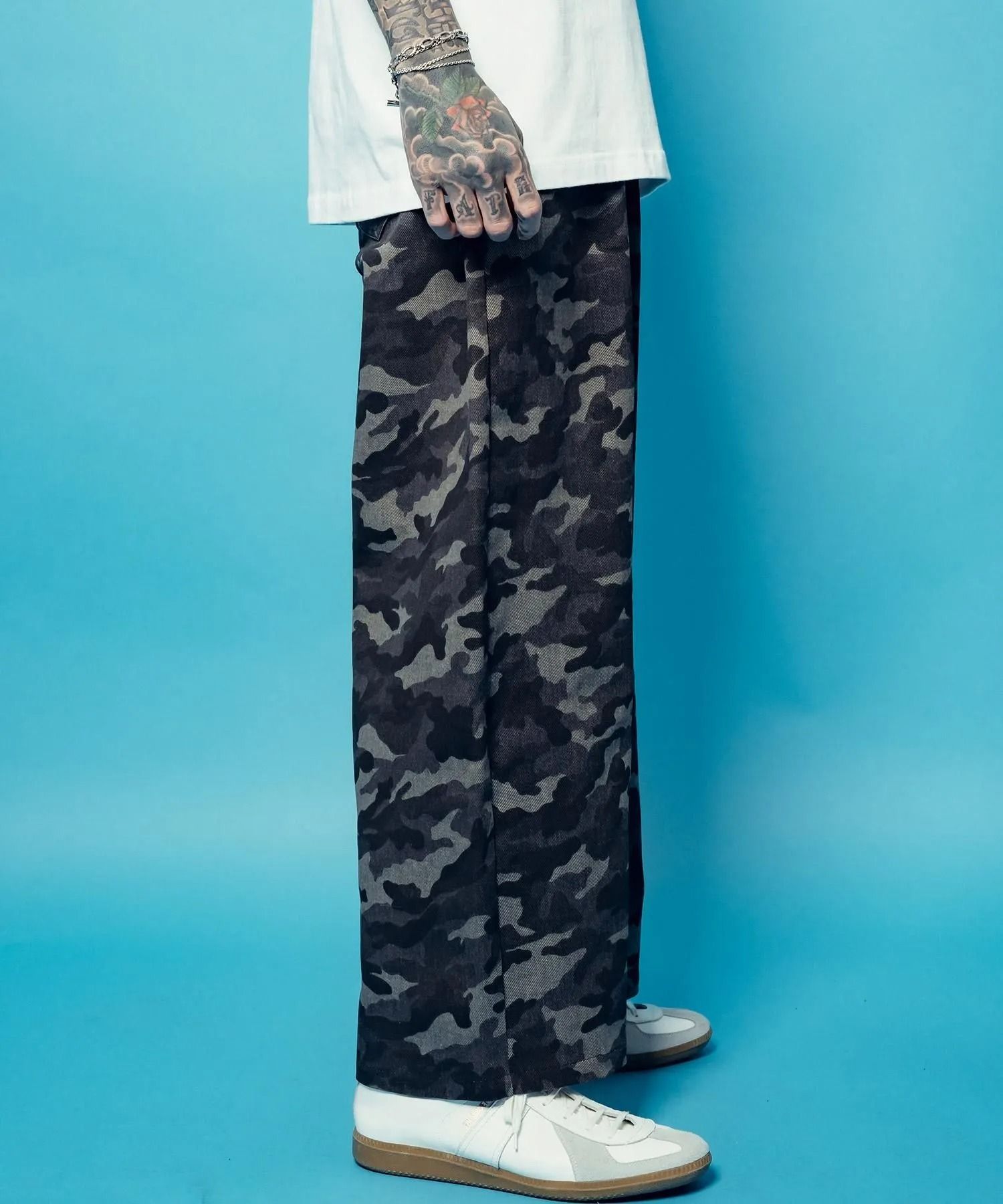Camouflage baggy pants