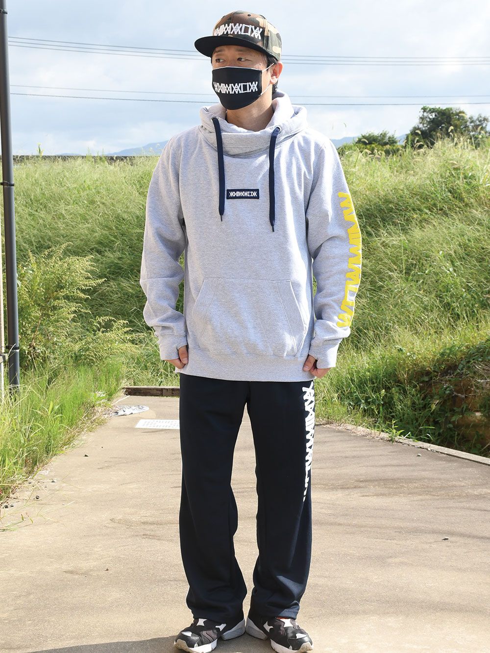 CROSS-NECK HEAVY OZ HOODIE