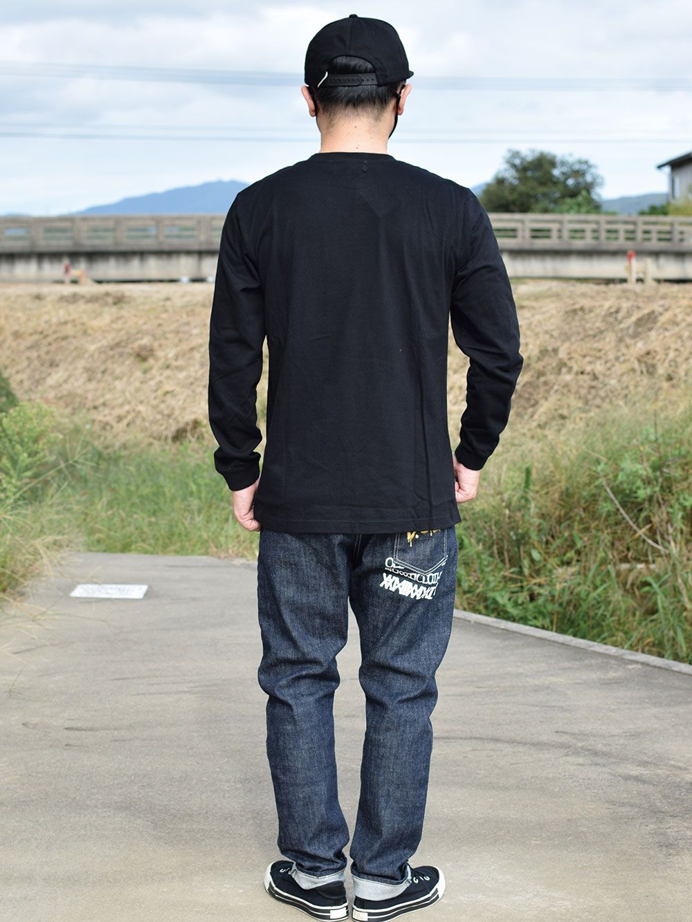 “SKUNKFORMERS" L/S TEE