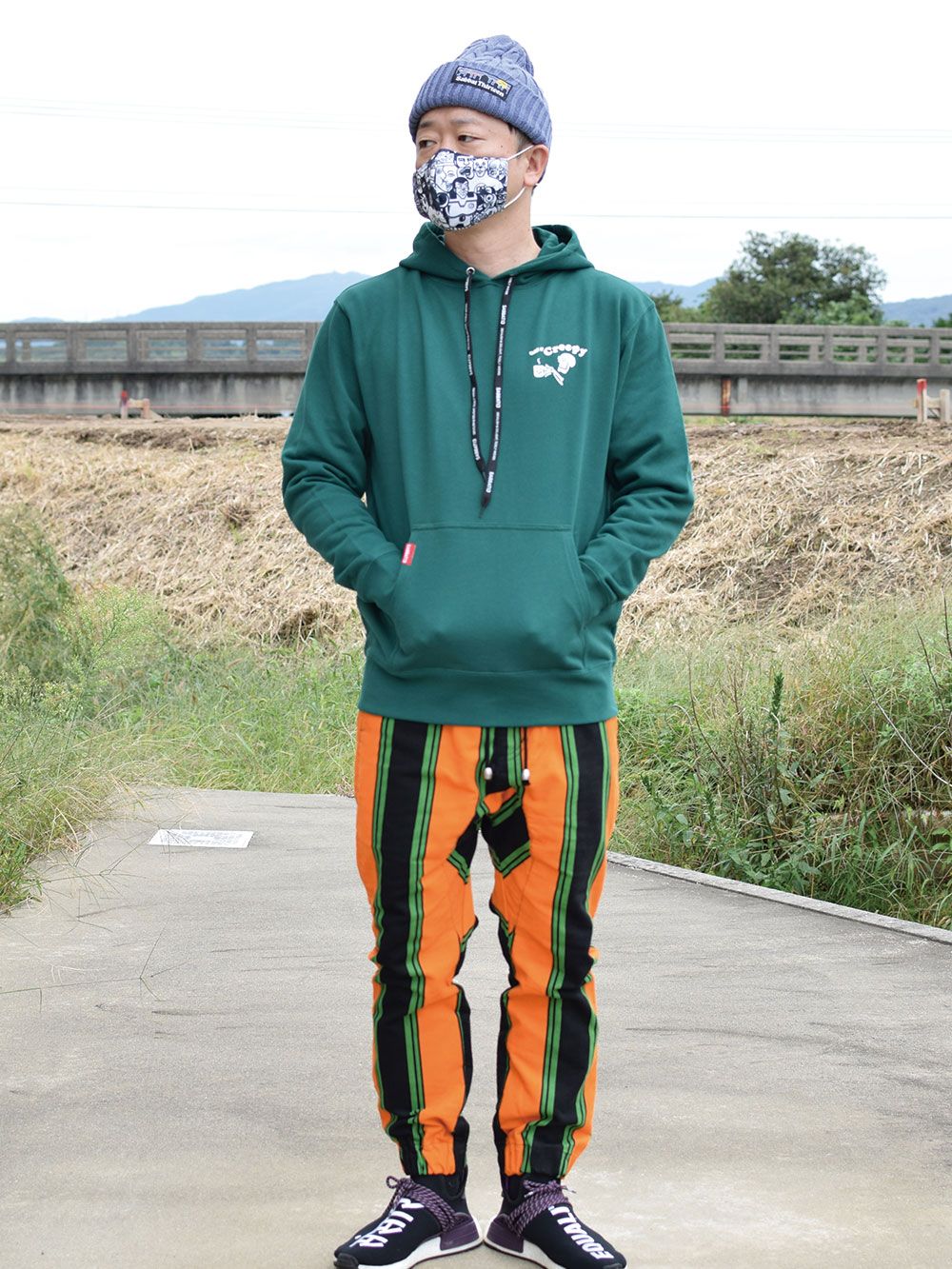 CHILLAXING-HOODIE