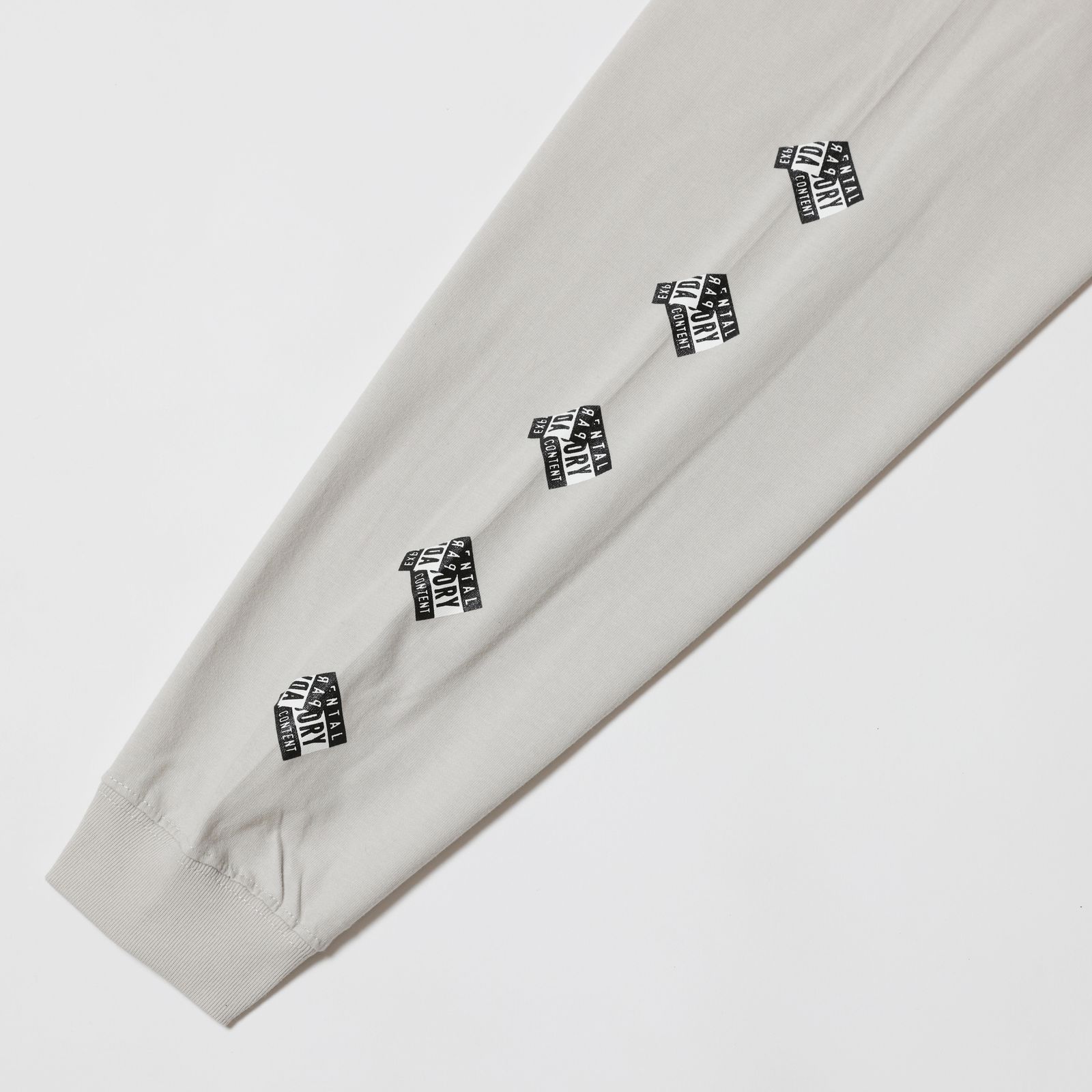 PASTE BIGSILHOUETTE LS-TEE