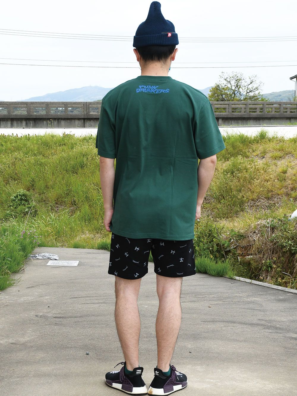となりにアイツTEE