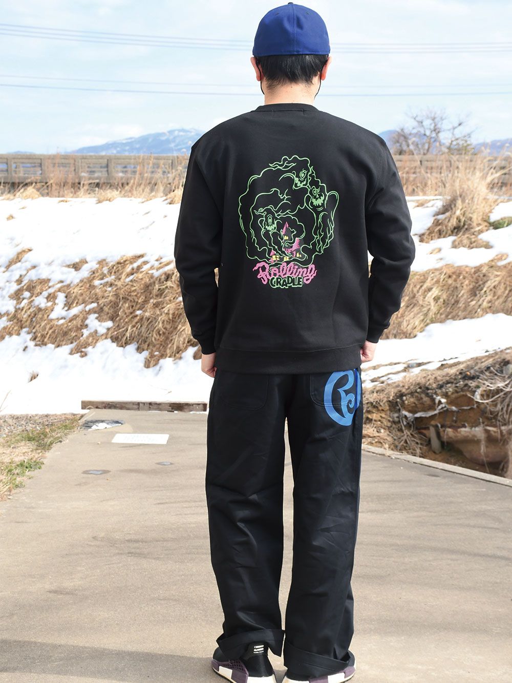OBAKE-CREWNECK