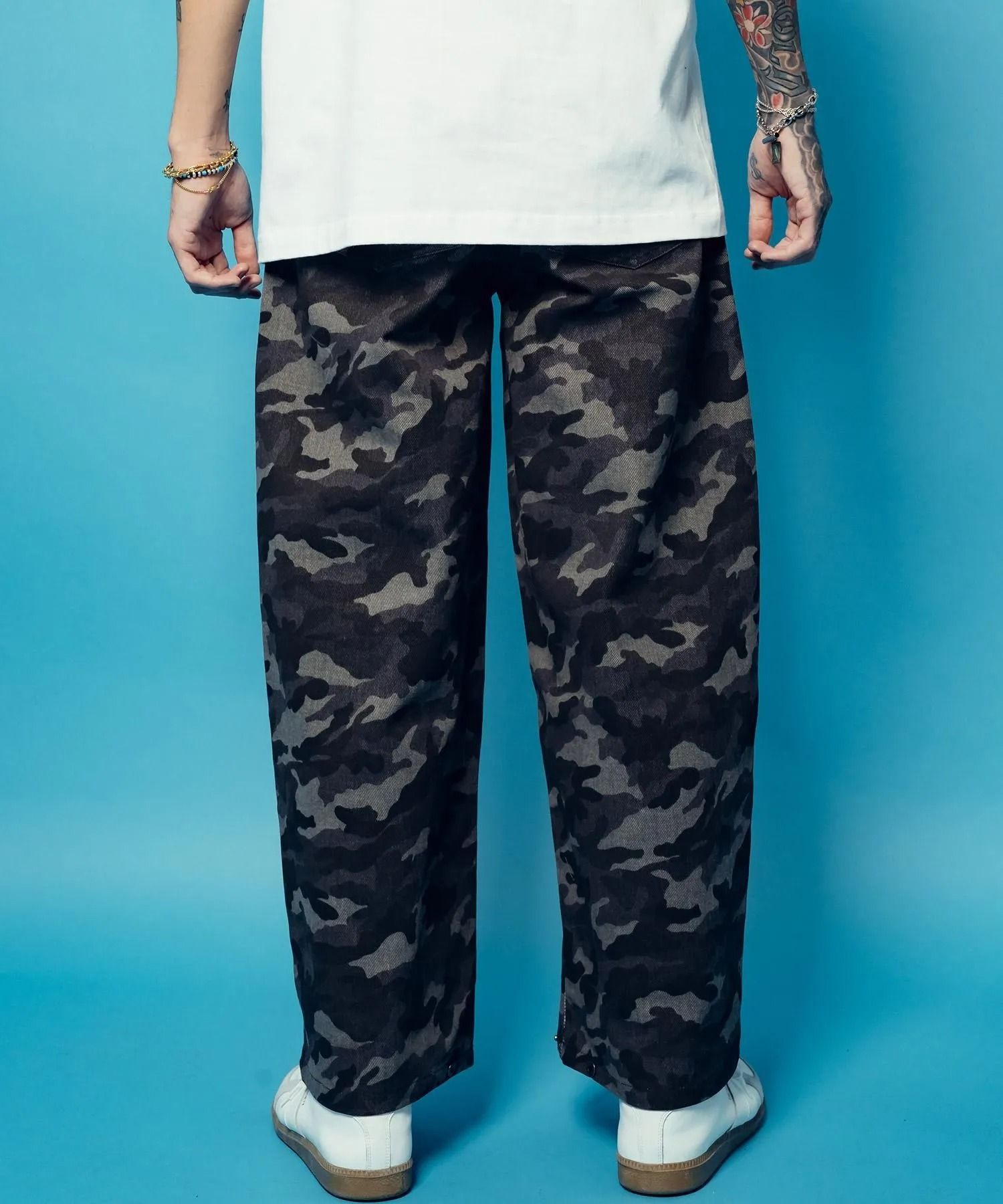 Camouflage baggy pants