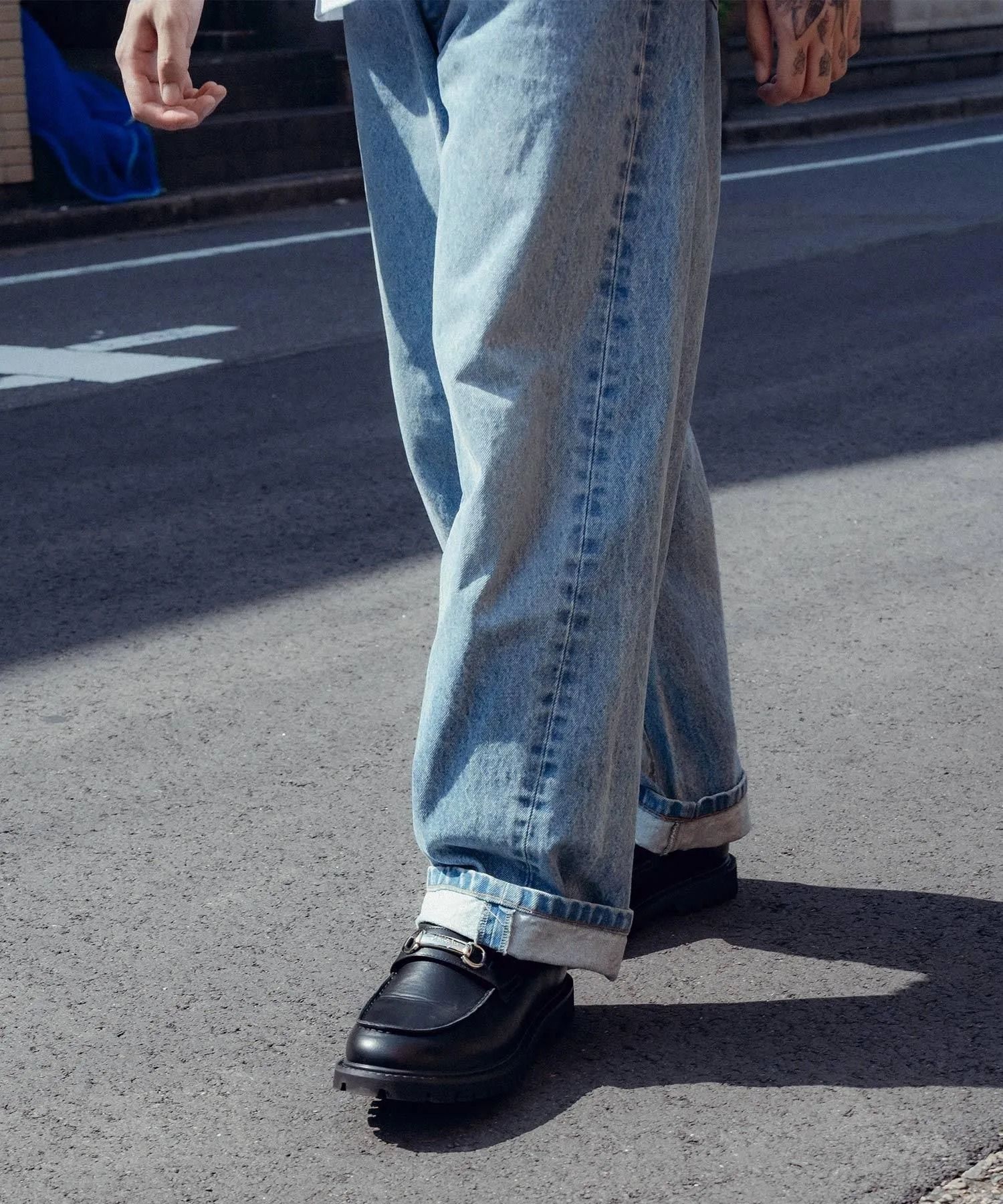 Metal plate loafers