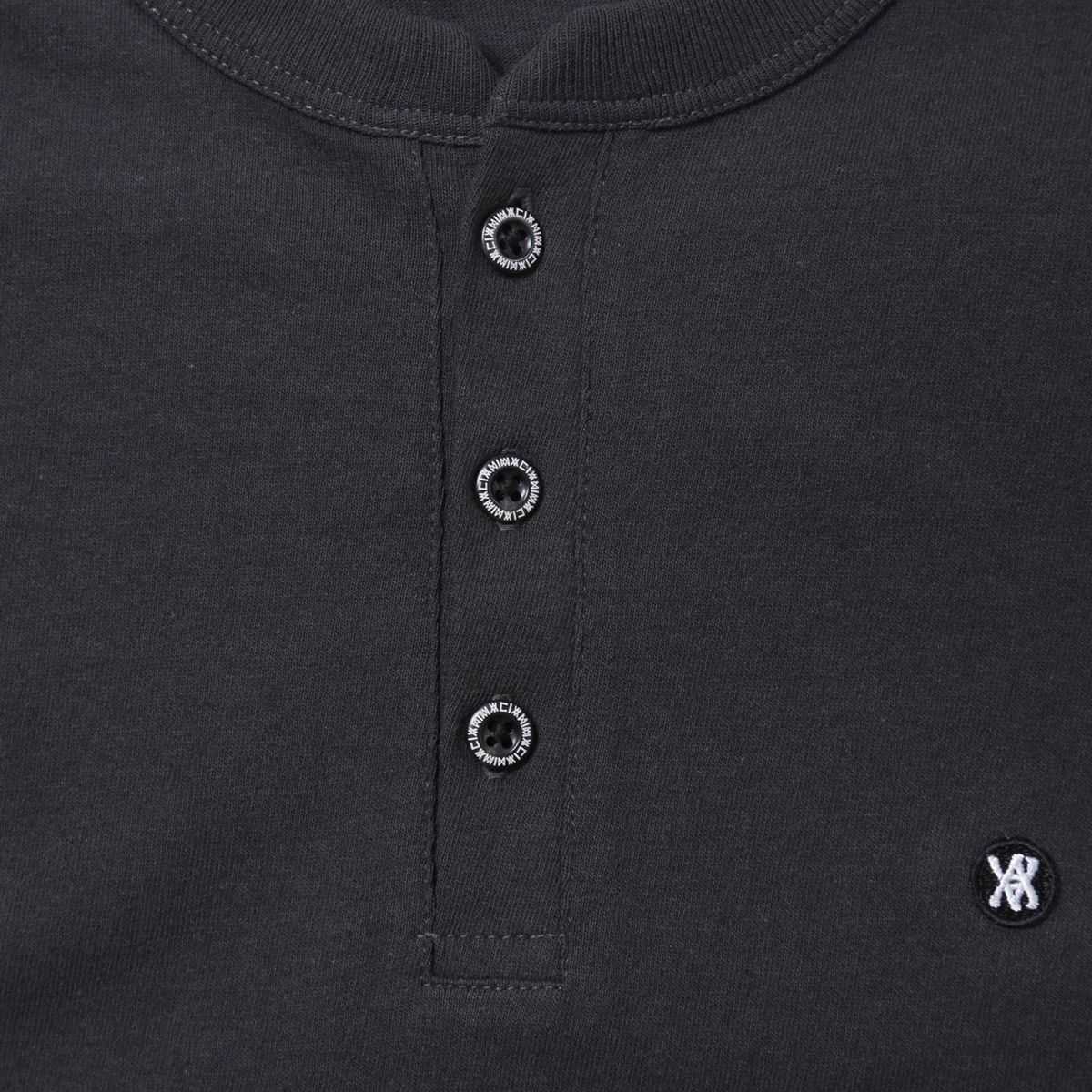 HENLEY-NECK