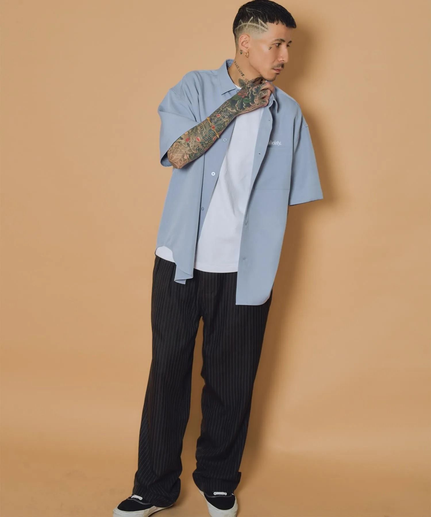 Embroidery oval logo shirt