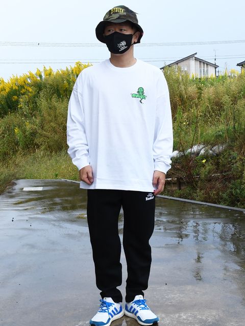 NEWデザイナーによるROCKなアイコンが目を引くロンT！