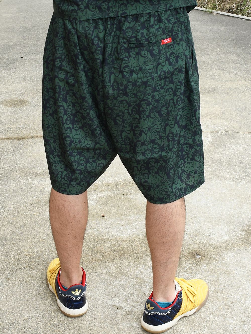FACE IN THE CROWD DRY EASY-SHORTS