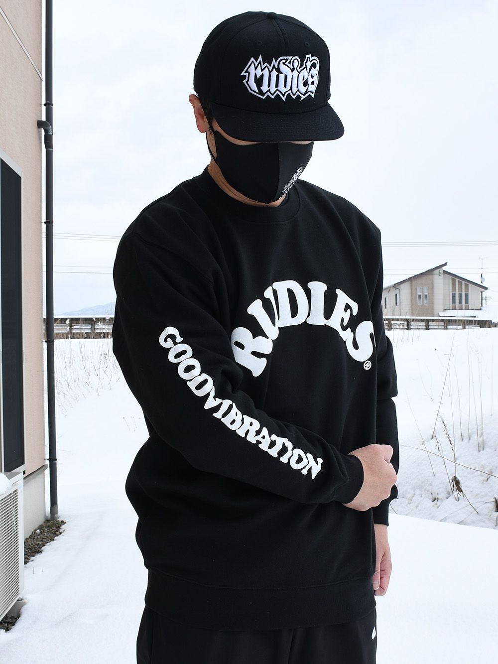 CURVY CREW-SWEAT